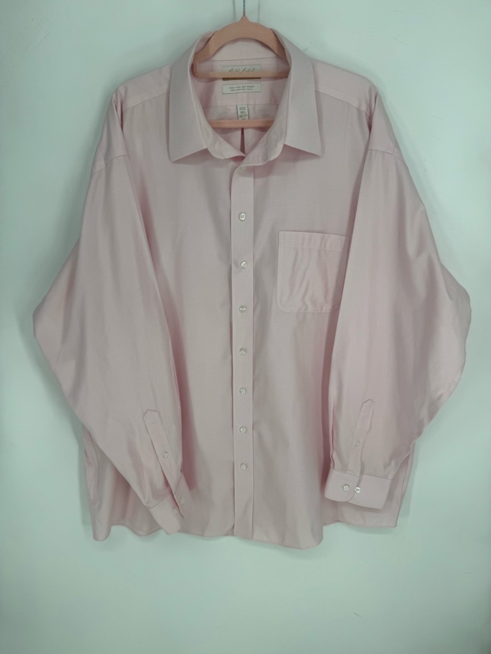 Roundtree & Yorke Men's Pastel Pink Button-Up Dress Shirt Size 18.5 (36/37 Big)